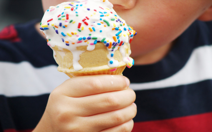 Whoa! Sonic Is Topping Sundaes and Milkshakes With Huge Scoops of Edible  Cookie Dough