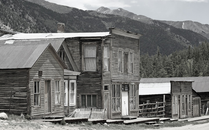 What the Heck is a Ghost Town?