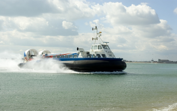 How Does A Hovercraft Work Wonderopolis How Does A Hovercraft Work Wonderopolis