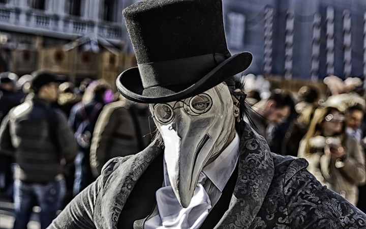 gevaarlijk Afstoting nood Why Did Plague Doctors Dress Like Birds? | Wonderopolis