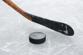 20 Ice Hockey Pucks